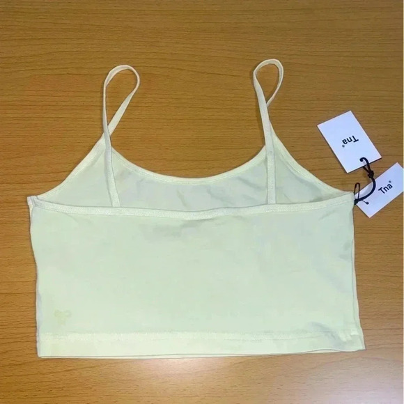Aritzia- TNA  90's Karelis Crop Top - Picture 2 of 3